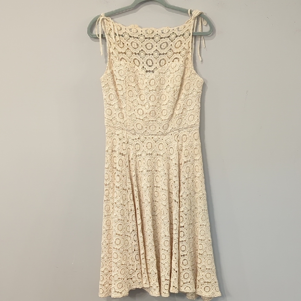 Eva Franco Anthropologie Dress Crochet Flowers Sleeveless Knee Length Cream sz 4